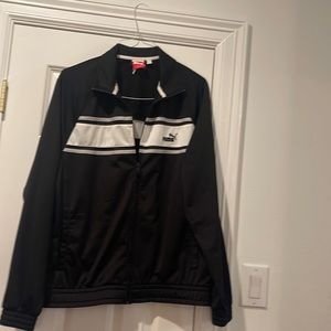 Puma medium size sports jacket, and a very good condition slightly used.